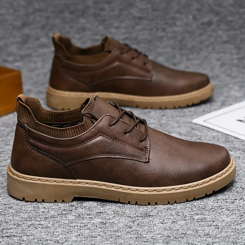 Tim - Boots Heren Laag met Veters en Profielzool Comfortabel en Tijdloos