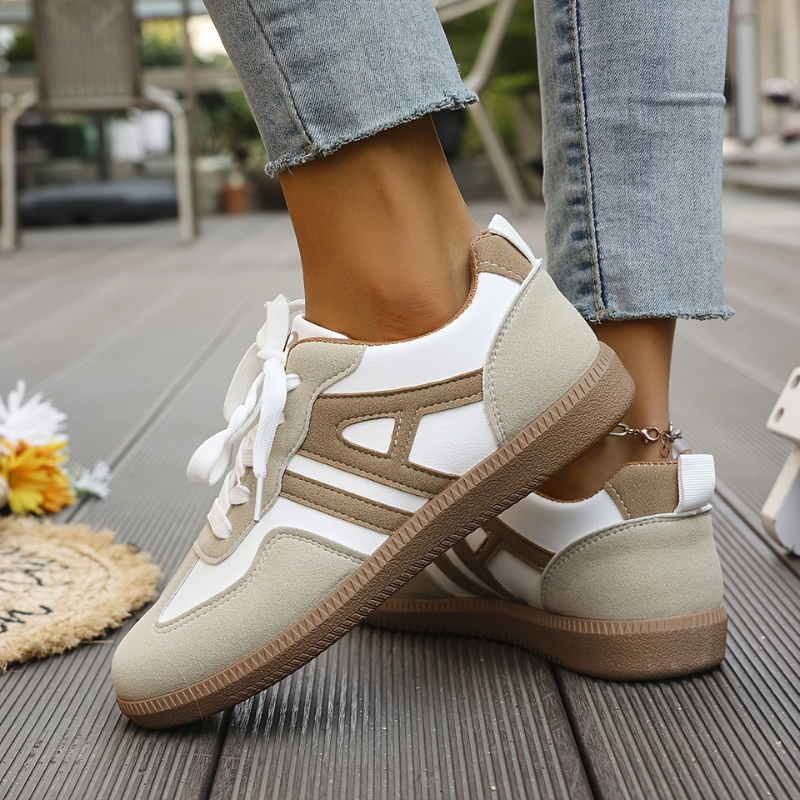 Machteld - Sneakers Dames Retro Laag met Veters Zelfverzekerd en Tijdloos