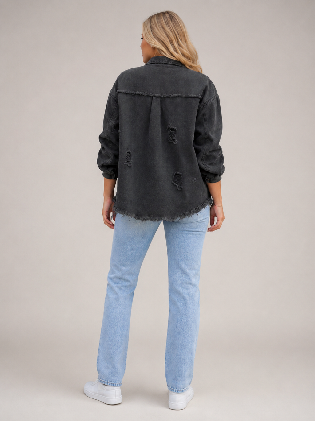 Sjoukje - Tussenjas Dames Oversized met Drukknopen en Gerafelde Zoom Urban